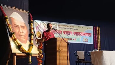 Photo of नेहरूंनंतर कोण हा प्रश्न यशवंतरांवांच्या मुत्सद्दीपणामुळे सुटला होता