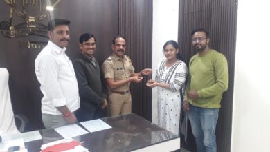 Photo of महिलेचे दागिने कराड पोलिसांनी दिले अर्ध्या तासात शोधून