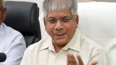 Photo of उद्धव ठाकरेंनी वंचितला दोनदा मविआत घेण्याचा प्रयत्न केला, परंतु काँग्रेस आणि राष्ट्रवादीने त्याला प्रतिसाद दिला नाही