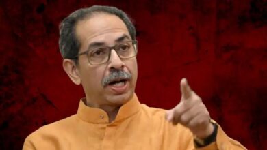 Photo of माजी आमदार गोपीकिशन बजोरीया आणि त्यांचे पुत्र आमदार विप्लव बजोरीया यांनी घेतली माजी मुख्यमंत्री उद्धव ठाकरे यांची भेट