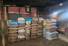 Photo of कराड पुरवठा विभागाची कारवाई कायदेशीर की मनमानी? वाखण रोड धाड कारवाईवर जनतेकडून कायदेशीर शंका ? (भाग 2 रा)