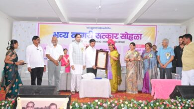 Photo of रेठरे बुद्रुकच्या तीन कर्तृत्ववान भगिनींचा हृदयस्पर्शी सन्मान; माहेरच्या मातीने दिला प्रेमाचा अनमोल ठेवा