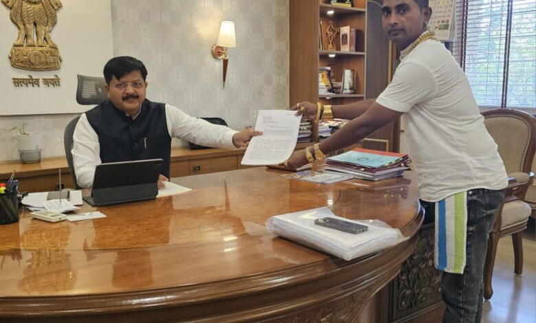 Photo of वर्ध्यात पुरवठा निरीक्षण अधिकाऱ्यावर कारवाई; कराडमध्ये गंभीर ठपके असतानाही साहिला नायकवडे यांच्यावर फौजदारी कारवाई कधी? केंद्रीय सचिवांच्या पर्यंत तक्रार; शासनाचे नुकसान वसुलीची मागणी?